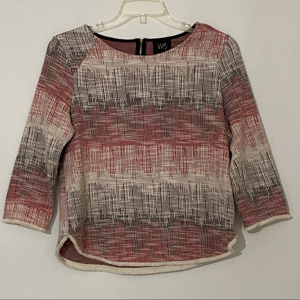 W5 ladies top size M red black beige textured material hemmed w/frayed details